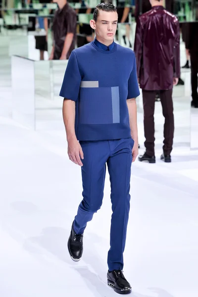 Look 34